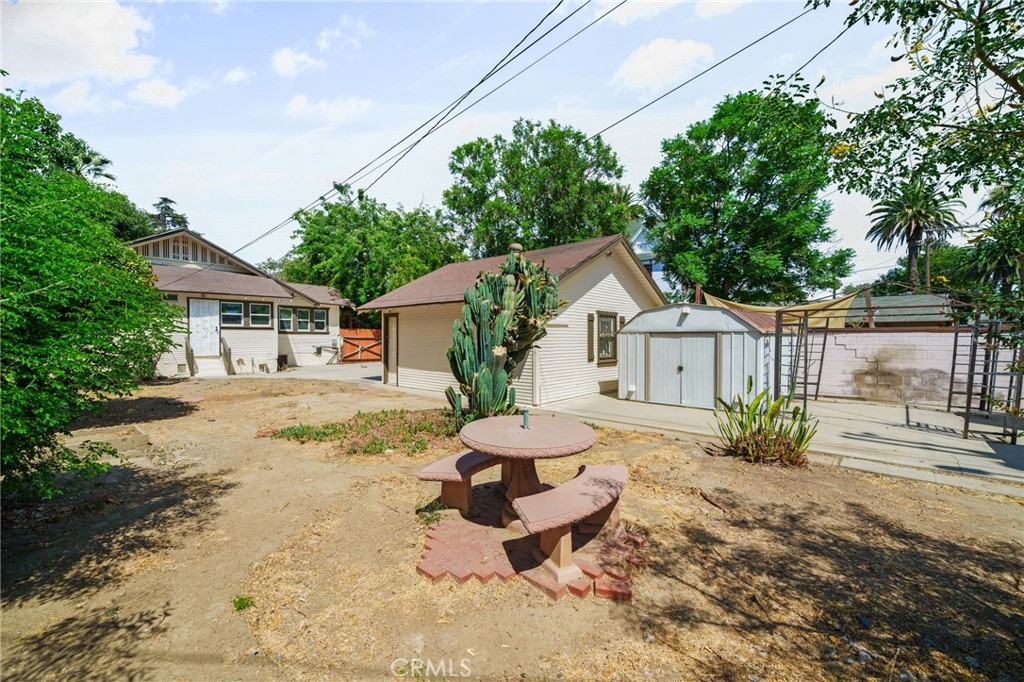 4426 University Avenue