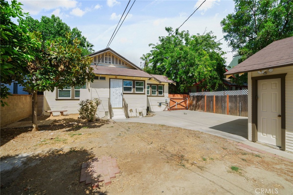 4426 University Avenue