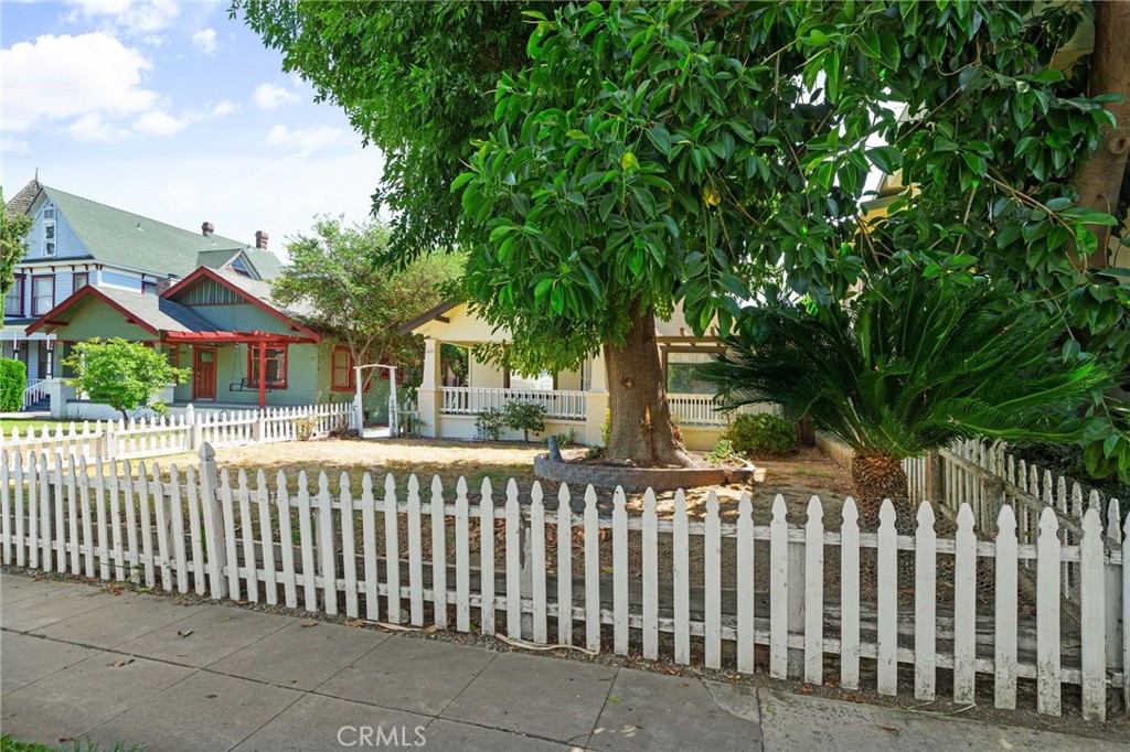 4426 University Avenue