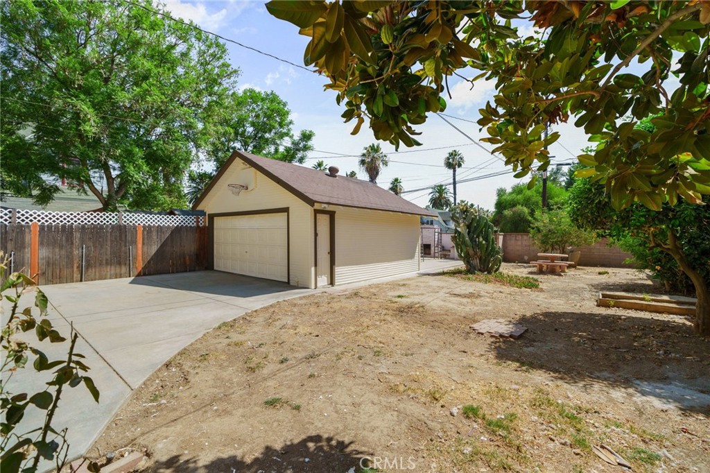 4426 University Avenue