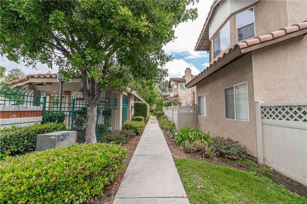 13084 Avenida Pescador