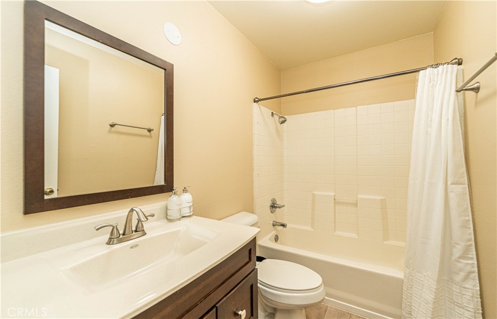 13084 Avenida Pescador