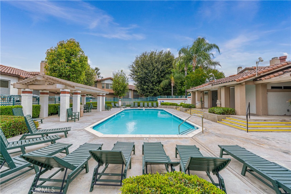 13084 Avenida Pescador