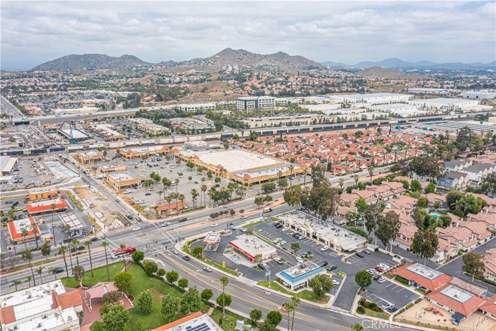 13084 Avenida Pescador