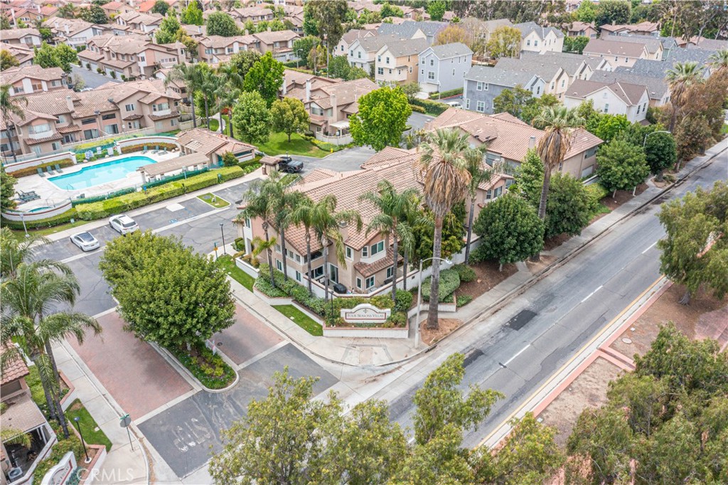 13084 Avenida Pescador