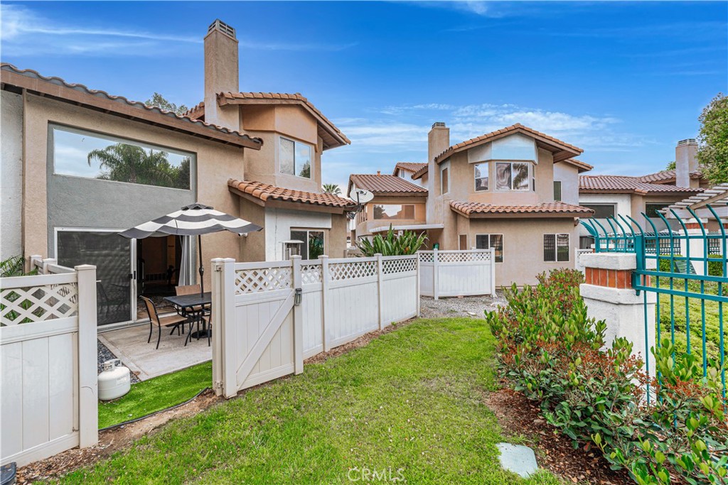 13084 Avenida Pescador