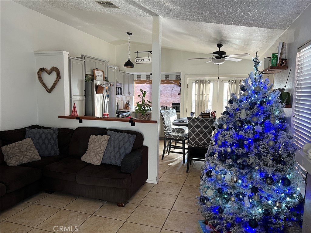 1906 Overland Street