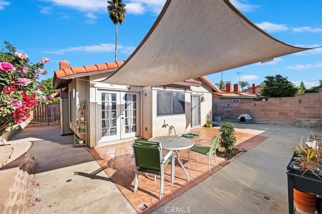 1906 Overland Street