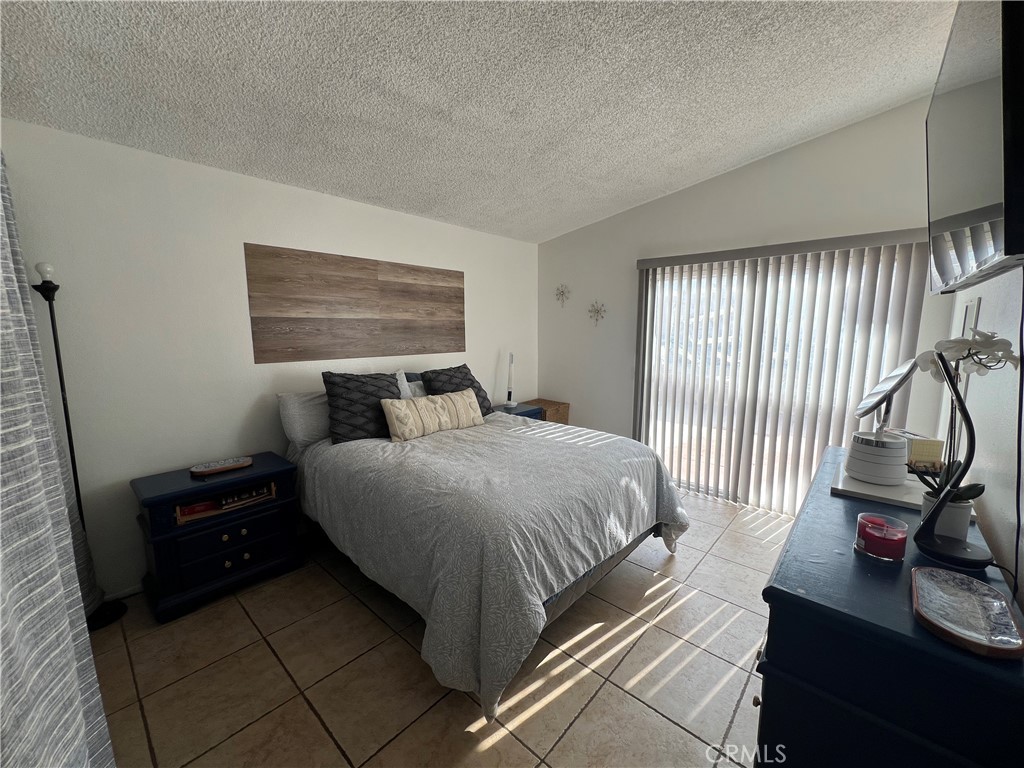 1906 Overland Street