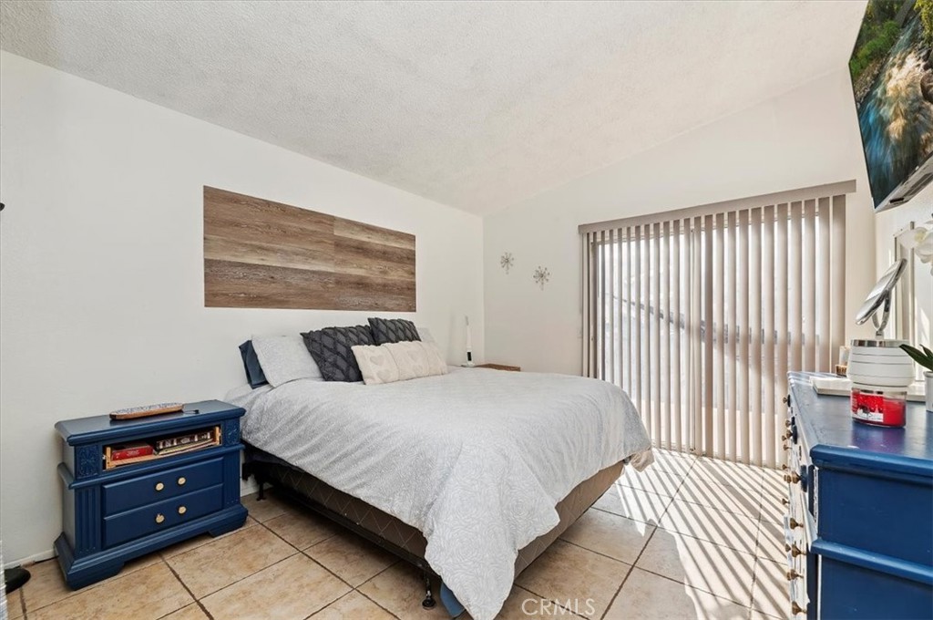 1906 Overland Street