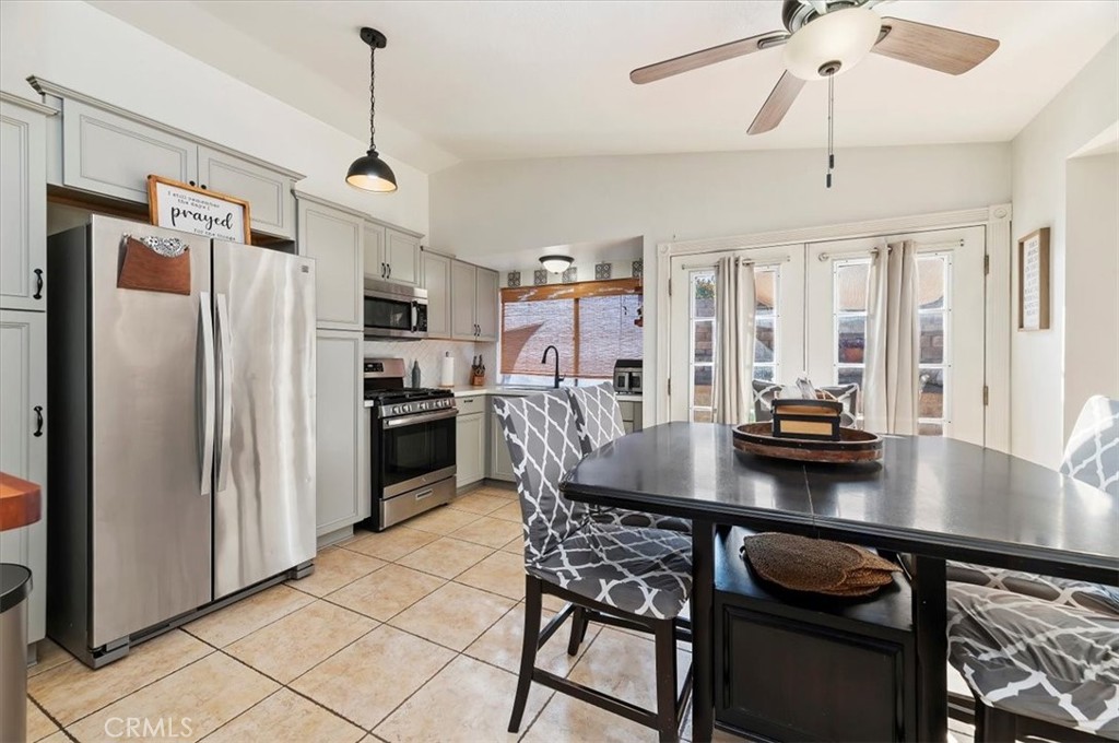 1906 Overland Street