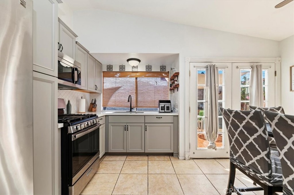 1906 Overland Street