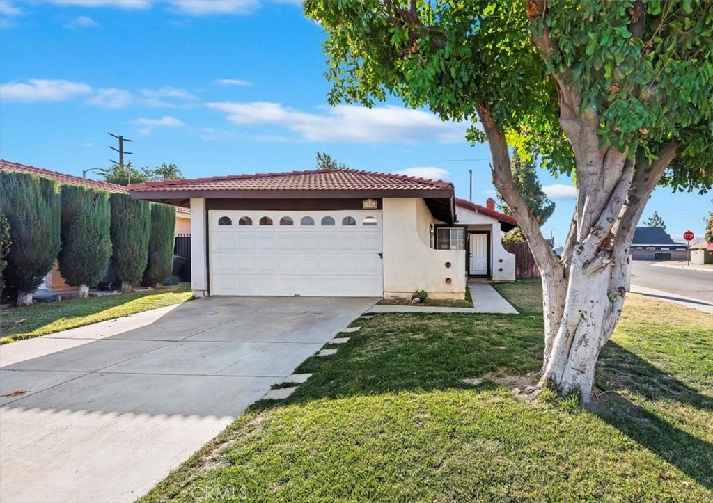 1906 Overland Street