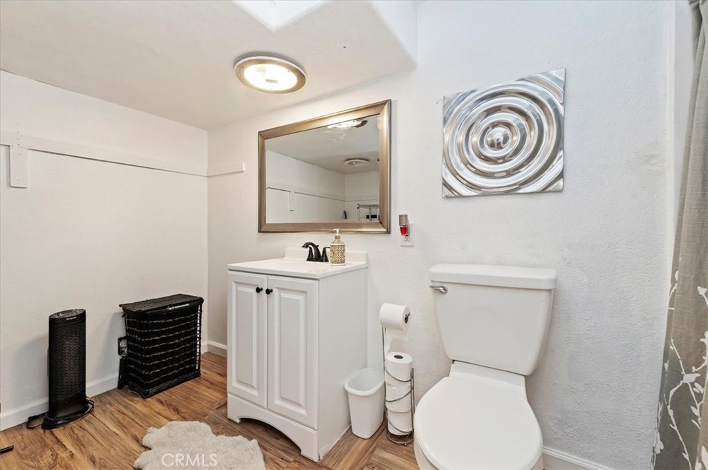 1906 Overland Street