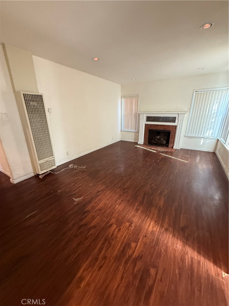 401 E Elm Street