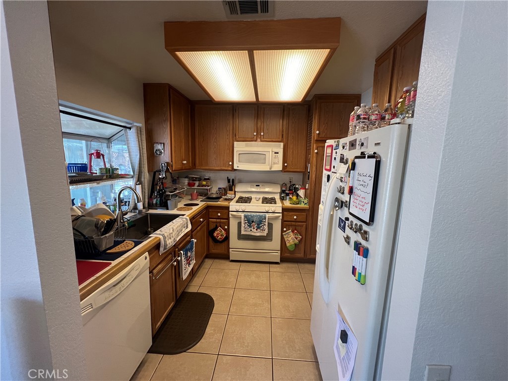 12445 Highgate Avenue