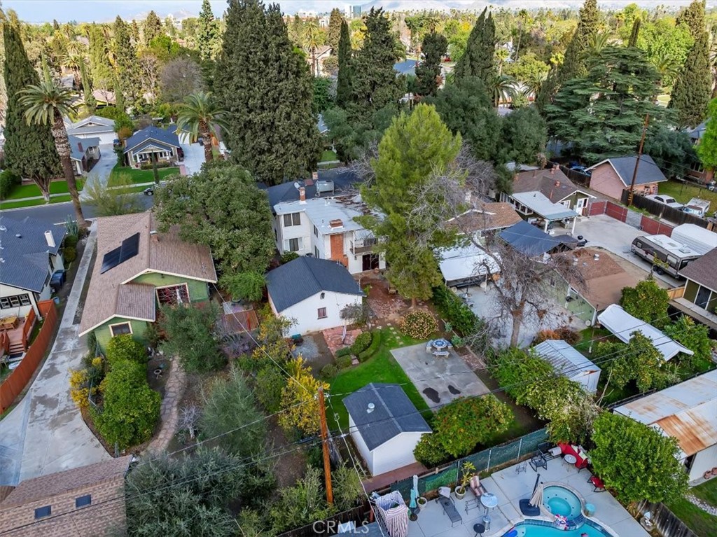 3868 Linwood Place