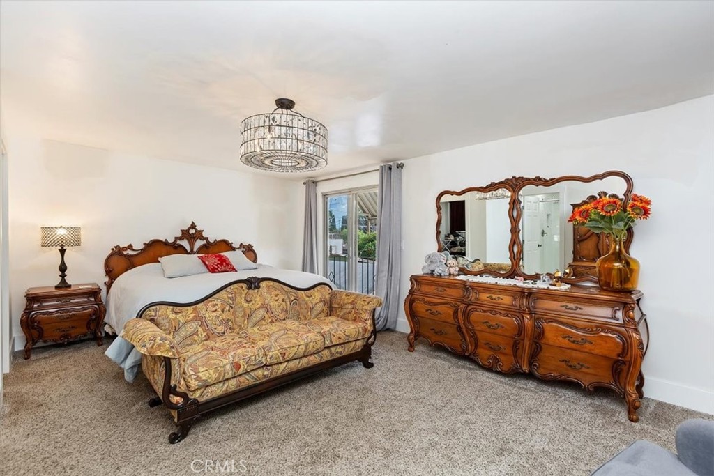 3868 Linwood Place