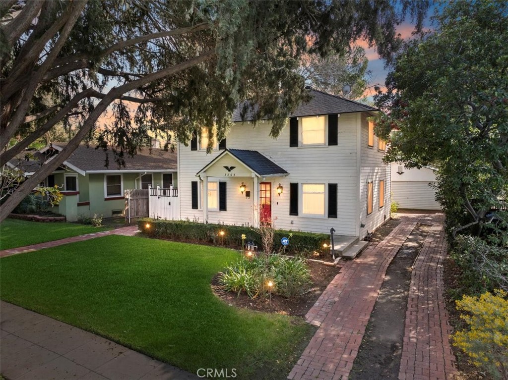 3868 Linwood Place