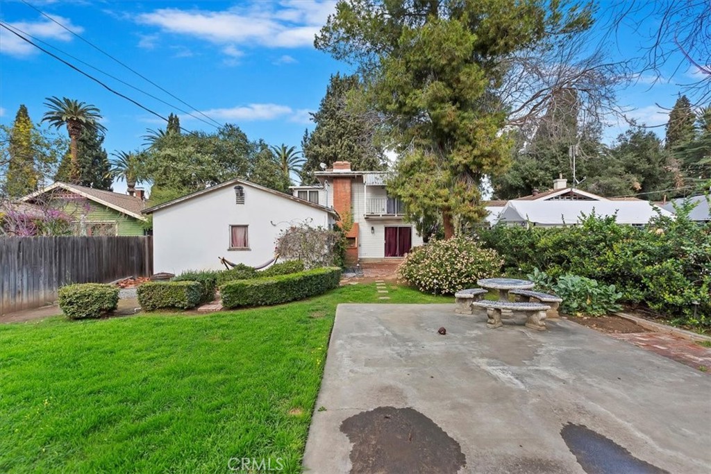 3868 Linwood Place