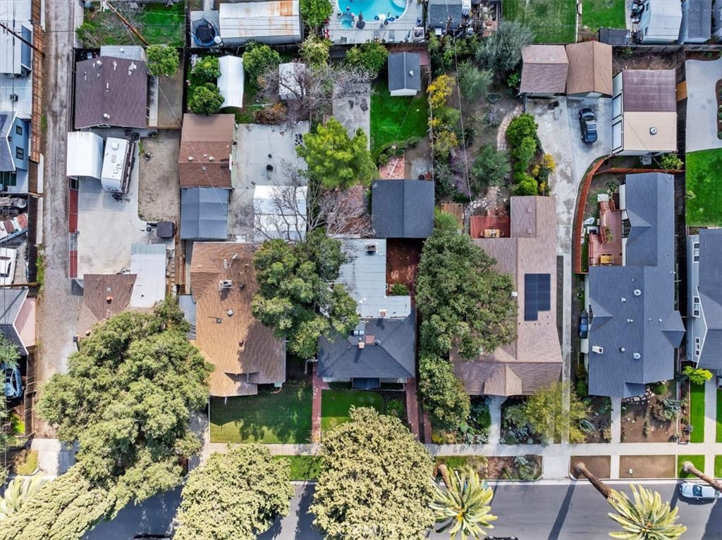 3868 Linwood Place