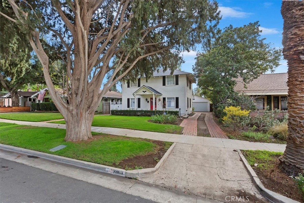 3868 Linwood Place