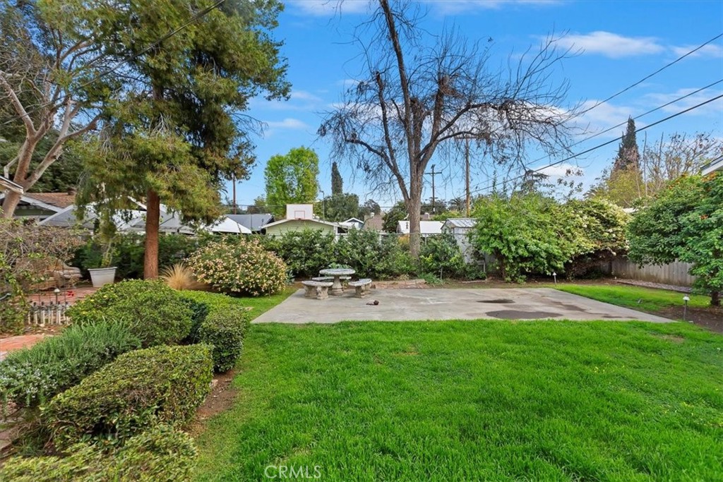3868 Linwood Place