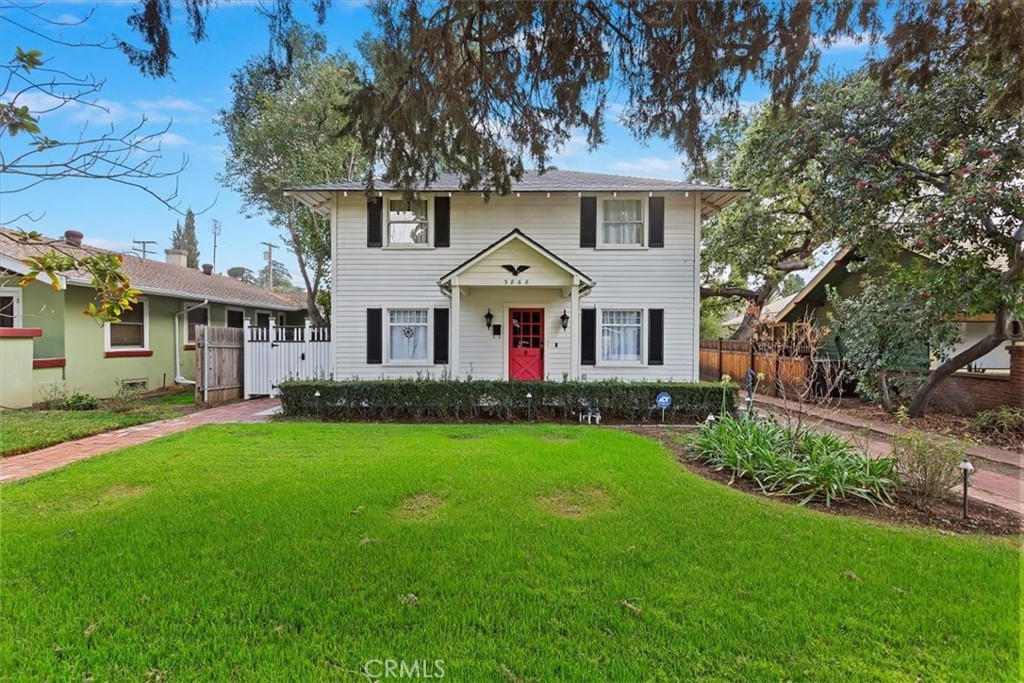3868 Linwood Place