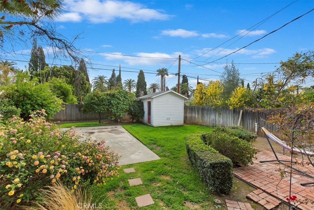 3868 Linwood Place