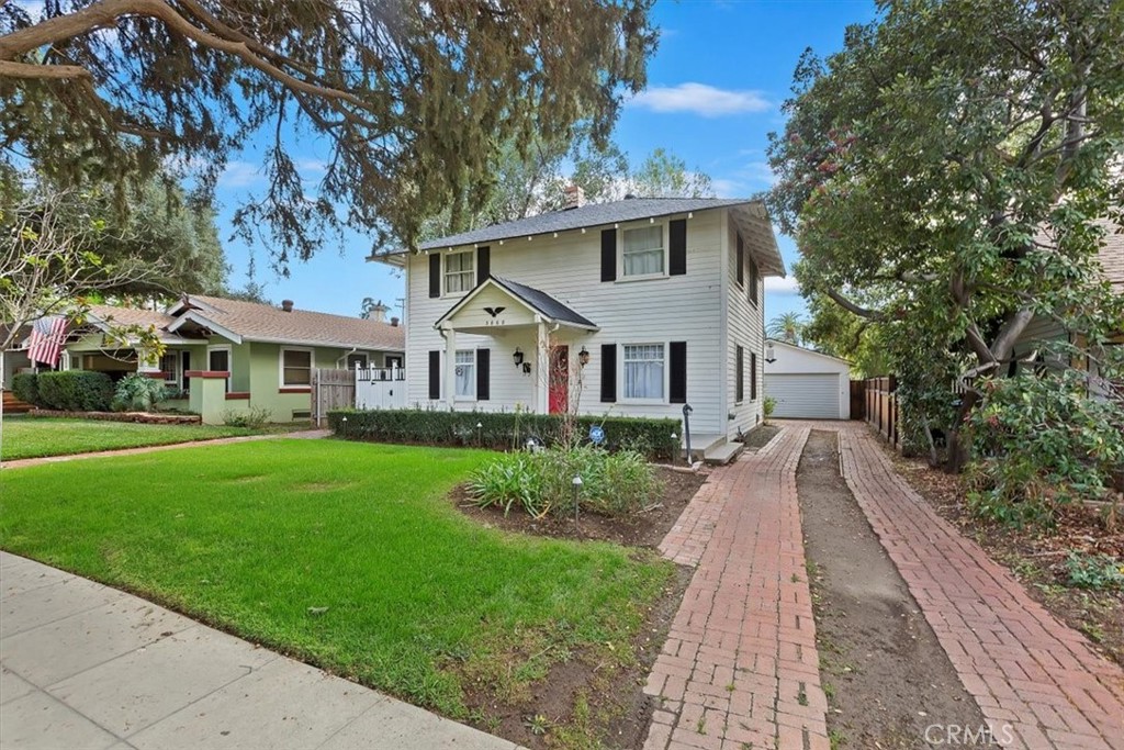 3868 Linwood Place