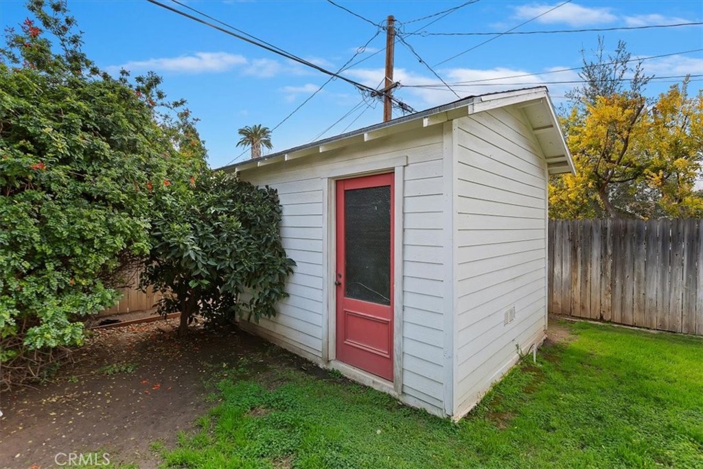3868 Linwood Place