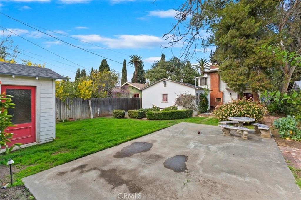 3868 Linwood Place