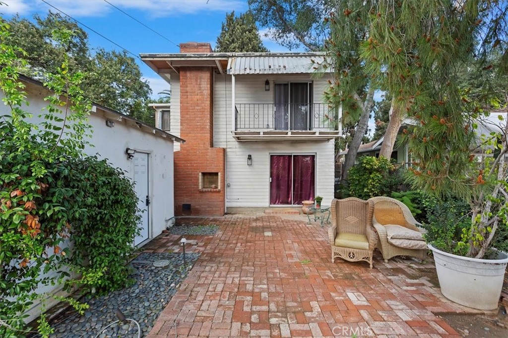 3868 Linwood Place