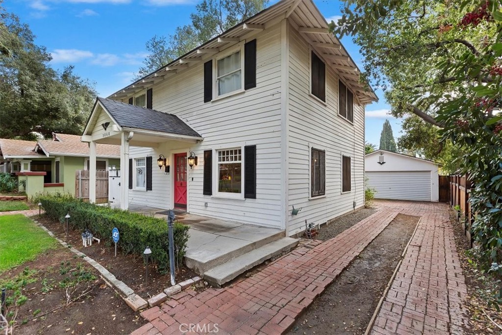 3868 Linwood Place