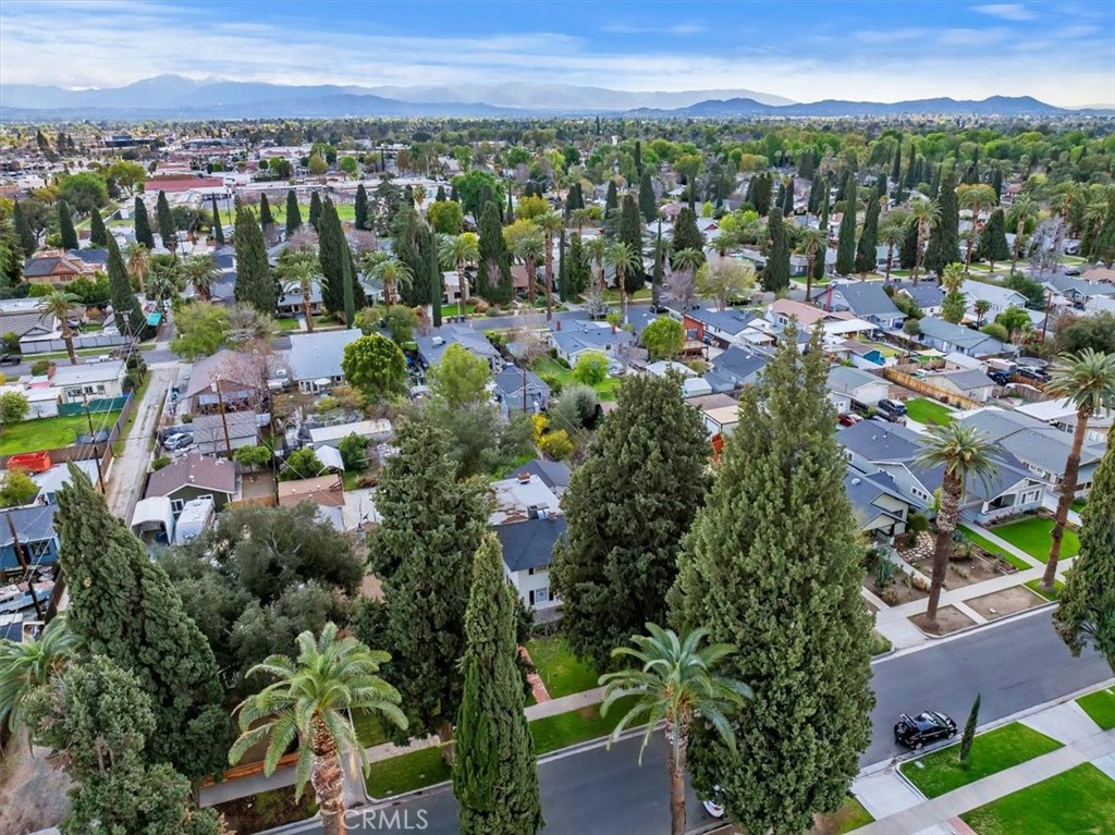 3868 Linwood Place