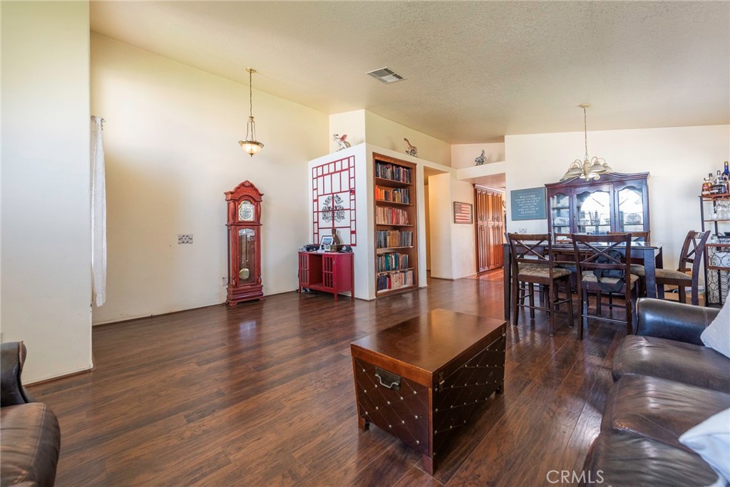 5882 Val Vista Place