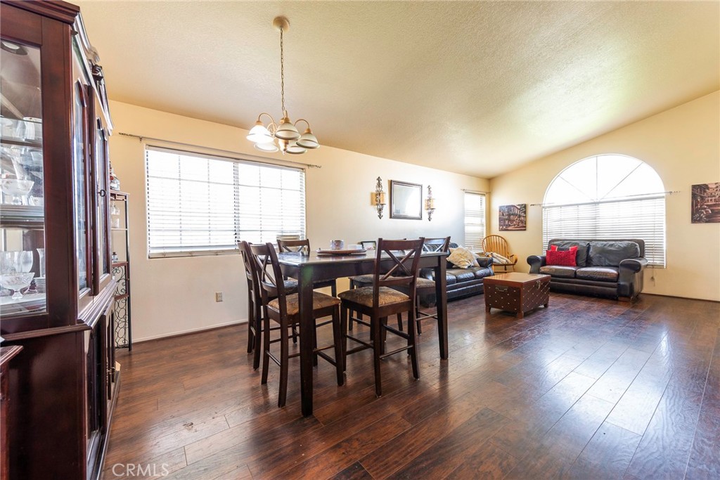 5882 Val Vista Place