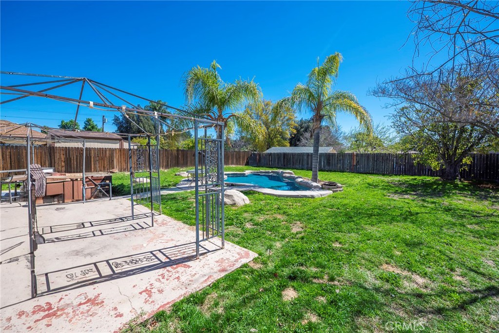 5882 Val Vista Place