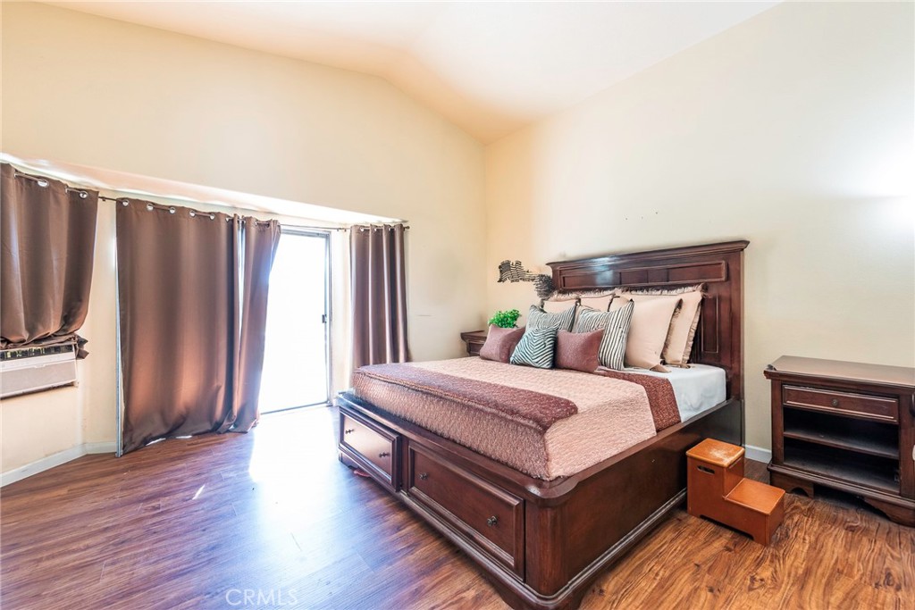 5882 Val Vista Place