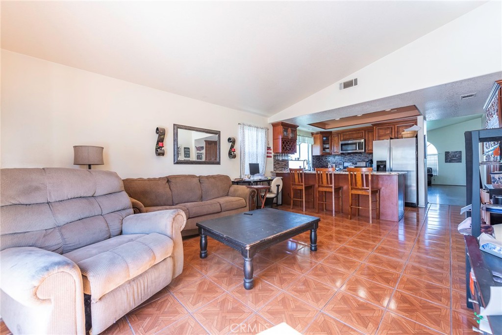 5882 Val Vista Place