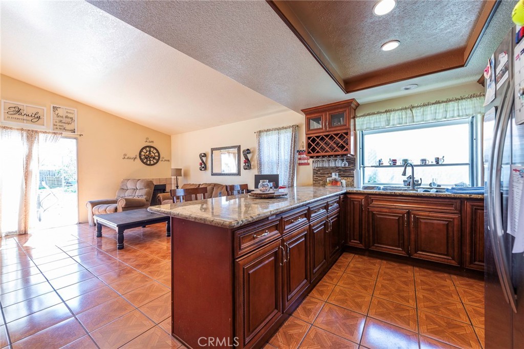 5882 Val Vista Place