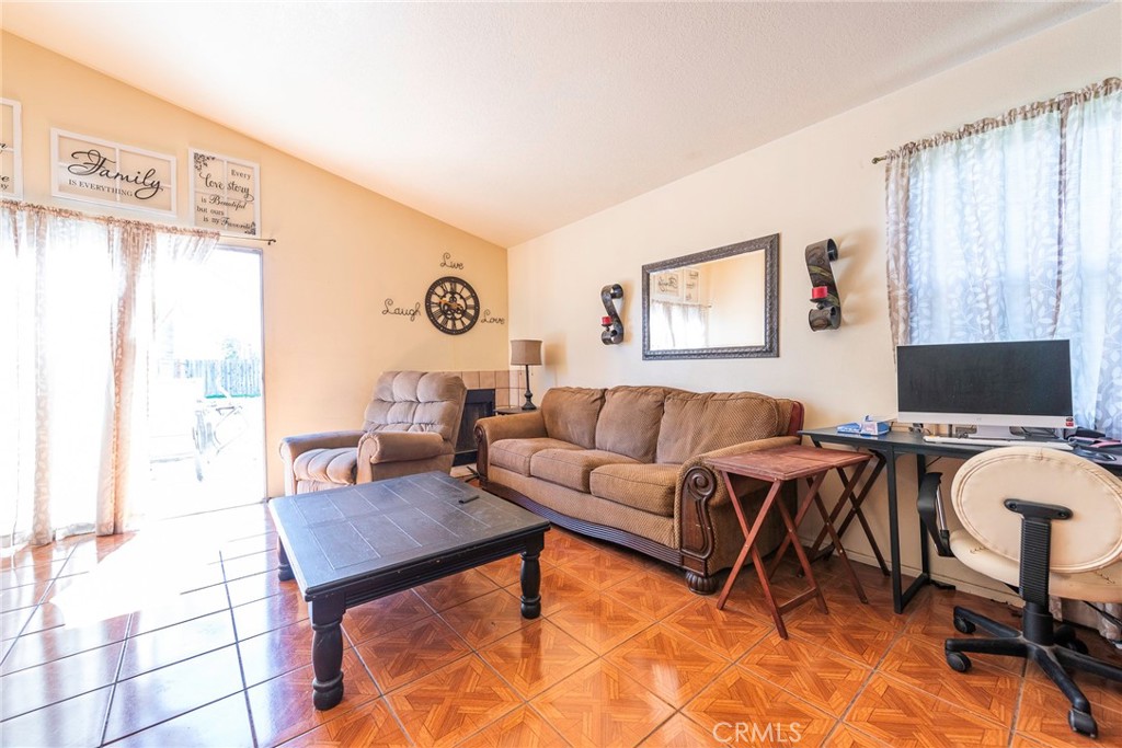 5882 Val Vista Place