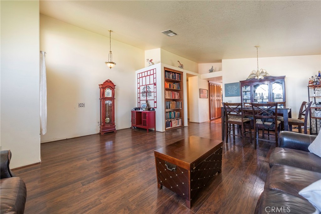 5882 Val Vista Place