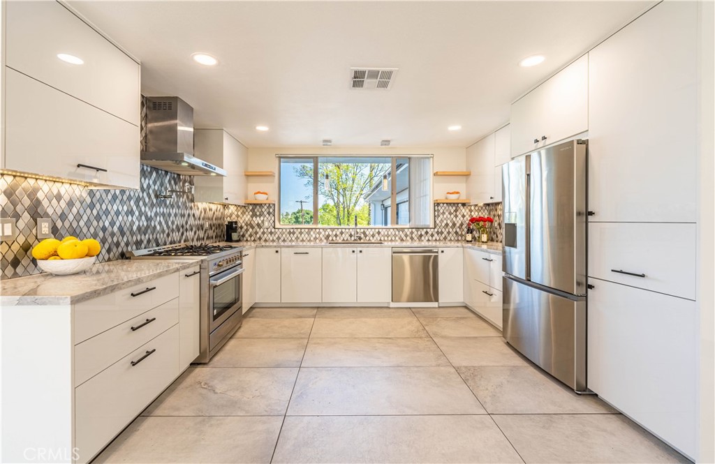 10220 Balmoral Court