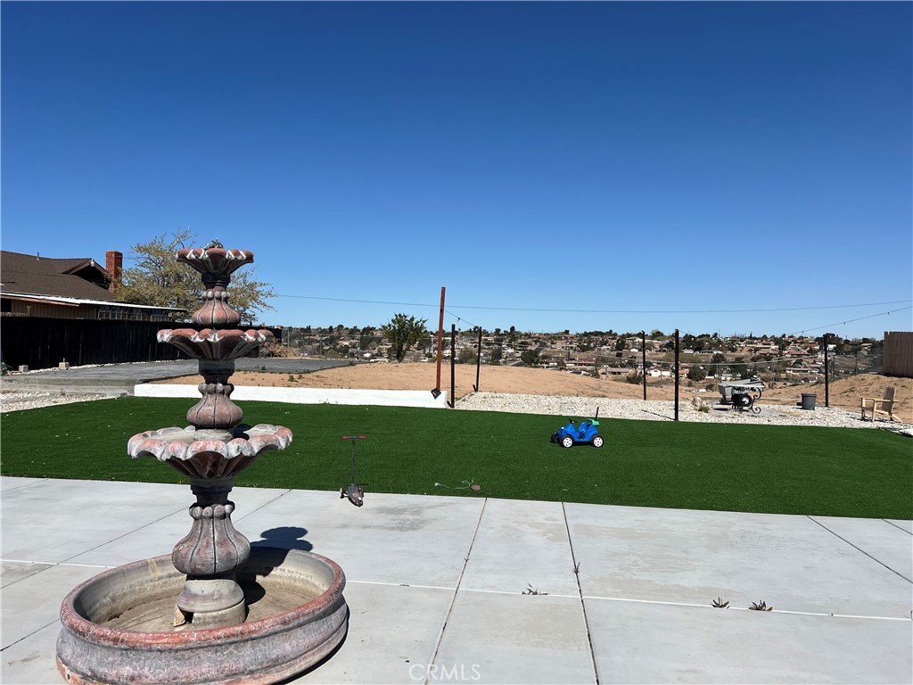 17238 Danbury Avenue