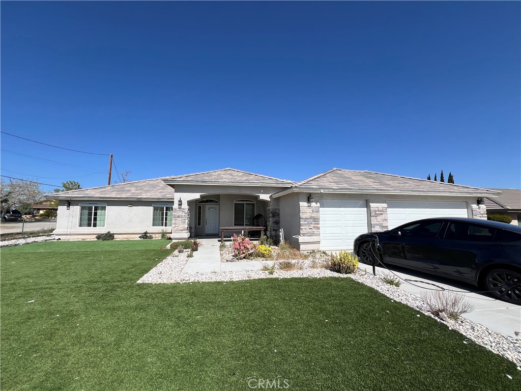 17238 Danbury Avenue