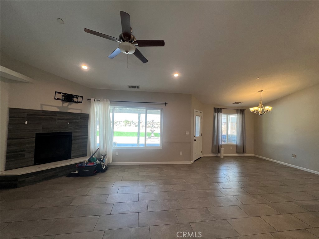 17238 Danbury Avenue