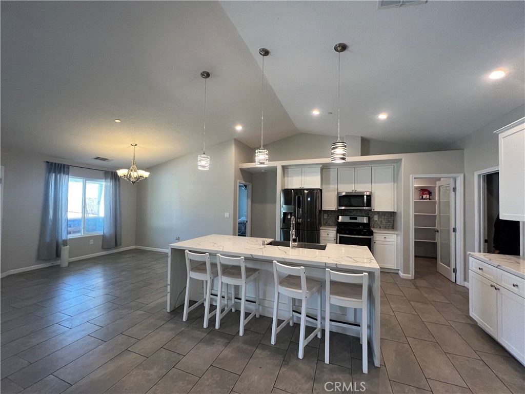 17238 Danbury Avenue