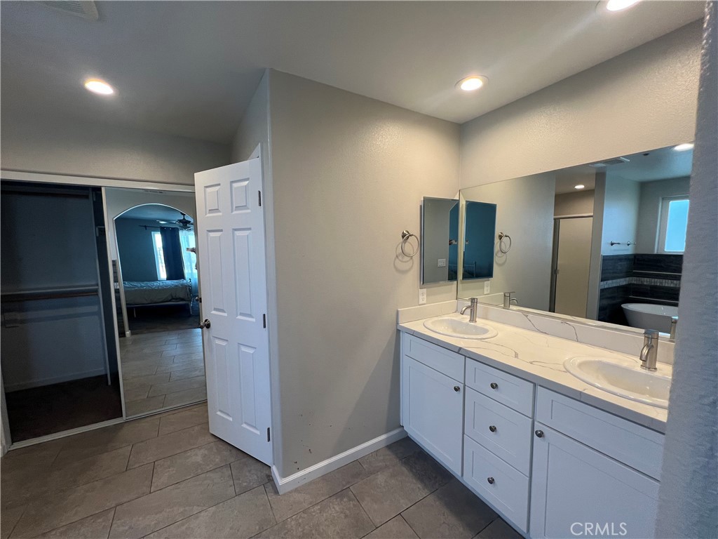 17238 Danbury Avenue