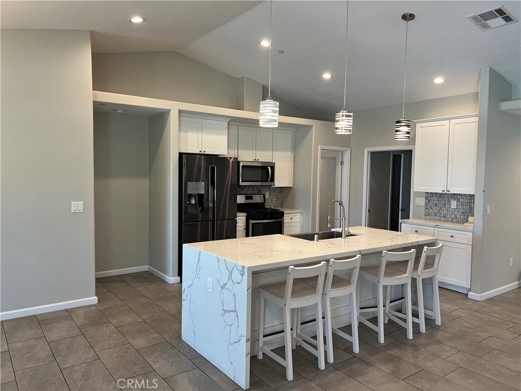 17238 Danbury Avenue